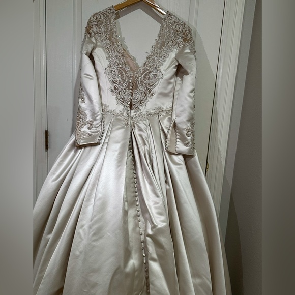 Wedding Dress by: Sottero and Midgley by Maggie Sottero - Picture 6 of 8